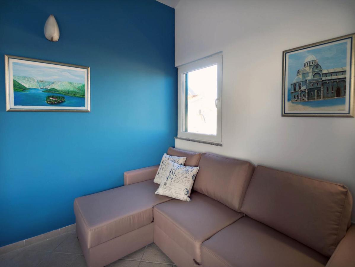 Apartments Zizic Vodice Room photo