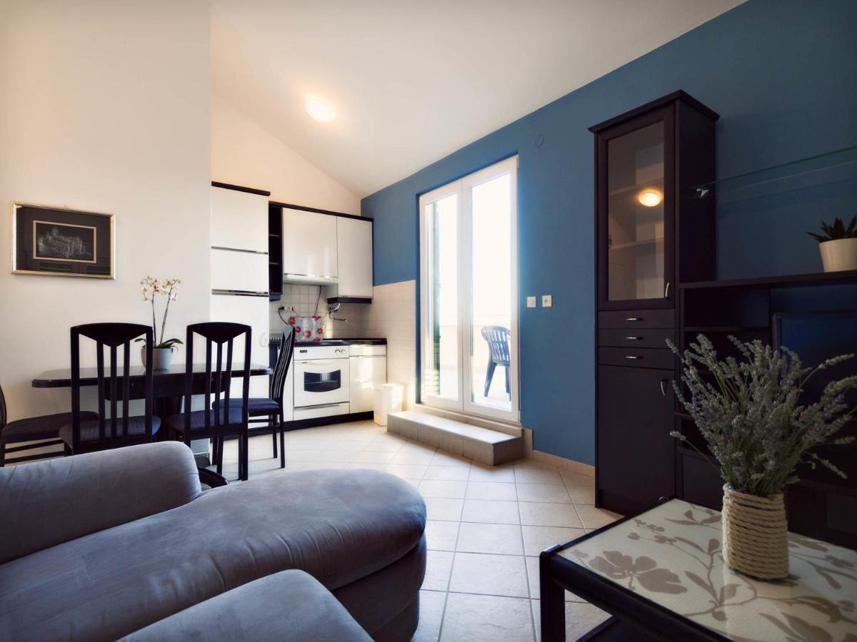 Apartments Zizic Vodice Room photo